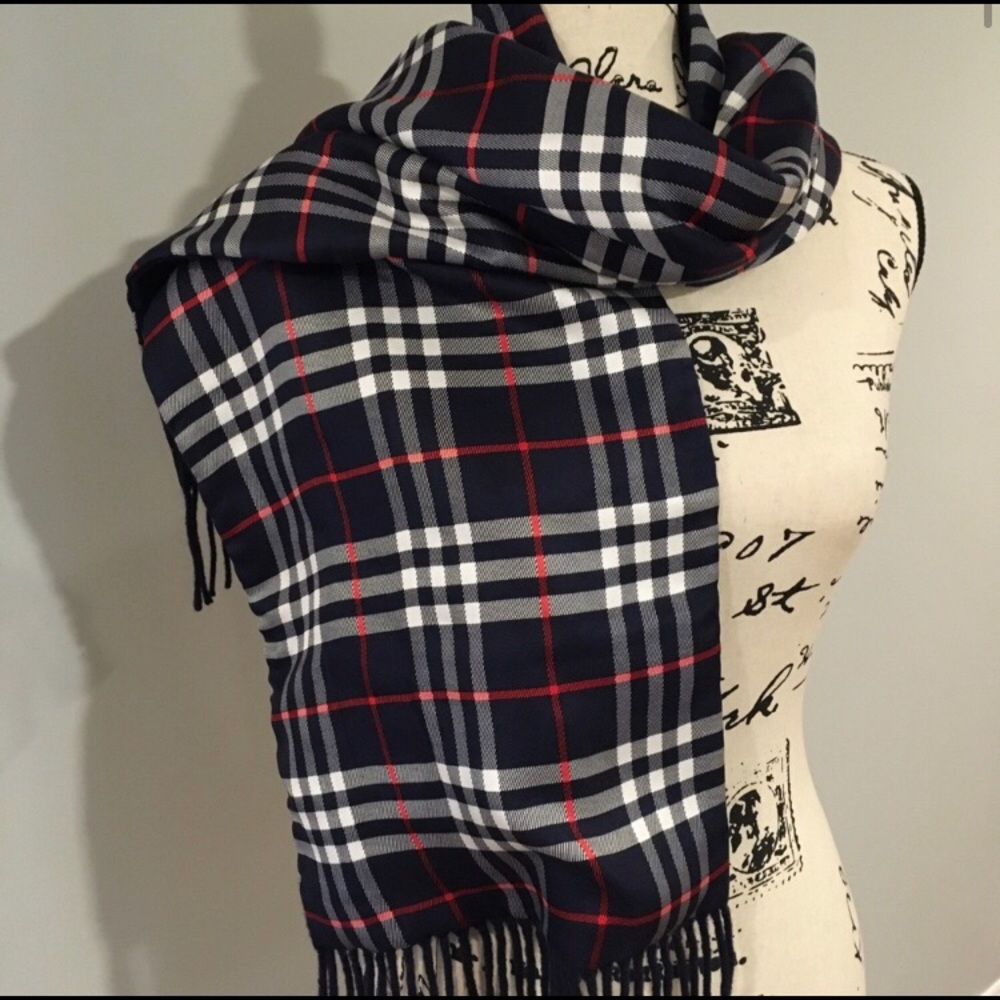 Burberry Scarf. Rare. Silk. - Picture 3 of 13